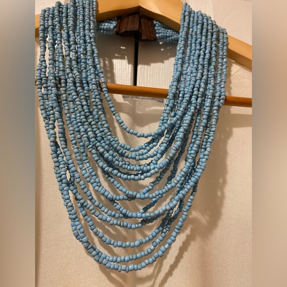 Beautiful Blue Muti-Strand Beaded Necklaces with Woden Clasp - Picture 3 of 7